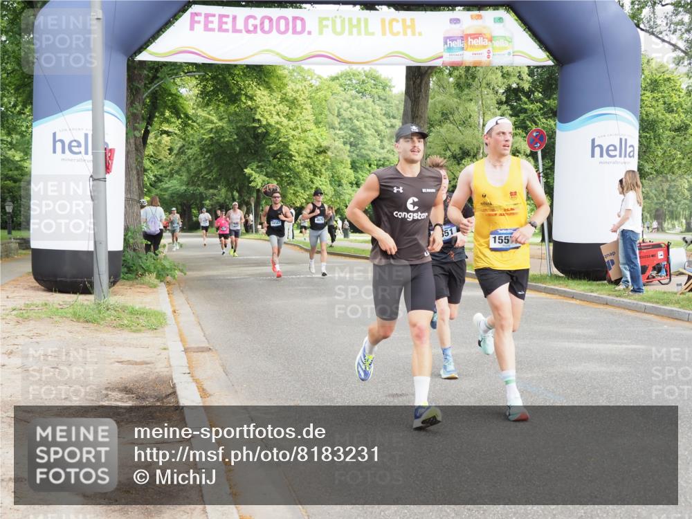 29.06.2025 - hella hamburg halbmarathon MichiJ http://msf.ph/oto/8183231 29.06.2025 10:17:45 Zwischen KM18-KM19 1122, 2604, 7651, 12529, 15576, 17354, 19042 meine-sportfotos.de