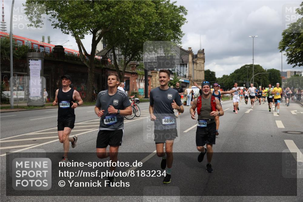 29.06.2025 - hella hamburg halbmarathon Yannick Fuchs http://msf.ph/oto/8183234 29.06.2025 10:43:19 20KM 1094, 1342, 1381, 1452, 1476, 2260, 2592, 2596, 2706, 3060, 3985, 4183, 4185, 4847, 4890, 5705, 6158, 6389, 7067, 7297, 8112, 8302, 8821, 9038, 9213, 9649, 9661, 9695, 10053, 10184, 10859, 10860, 11340, 11519, 11579, 11679, 11779, 11977, 12094, 12421, 12533, 13009, 13183, 13233, 13269, 13450, 13688, 15384, 15422, 15857, 15894, 16369, 16592, 16627, 17173, 17632, 17745, 18598, 18842, 18873, 18887 meine-sportfotos.de