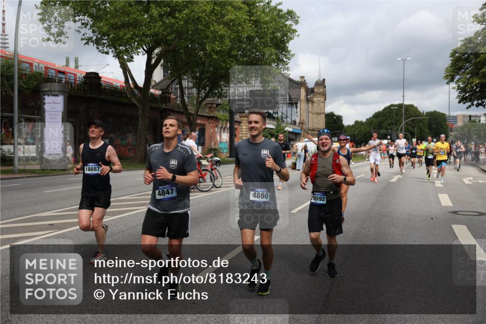 29.06.2025 - hella hamburg halbmarathon Yannick Fuchs http://msf.ph/oto/8183243 29.06.2025 10:43:19 20KM 1094, 1342, 1381, 1452, 1476, 2260, 2592, 2596, 2706, 3060, 3985, 4183, 4185, 4847, 4890, 5705, 6158, 6389, 7067, 7297, 8112, 8302, 8821, 9038, 9213, 9649, 9661, 9695, 10053, 10184, 10859, 10860, 11340, 11519, 11579, 11679, 11779, 11977, 12094, 12421, 12533, 13009, 13183, 13233, 13269, 13450, 13688, 15384, 15422, 15857, 15894, 16369, 16592, 16627, 17173, 17632, 17745, 18598, 18842, 18873, 18887 meine-sportfotos.de