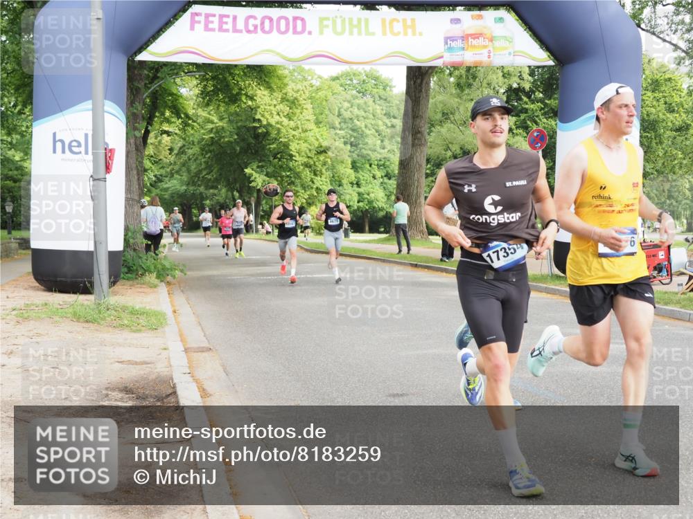 29.06.2025 - hella hamburg halbmarathon MichiJ http://msf.ph/oto/8183259 29.06.2025 10:17:46 Zwischen KM18-KM19 1122, 2604, 7651, 12529, 15576, 17354, 19042 meine-sportfotos.de