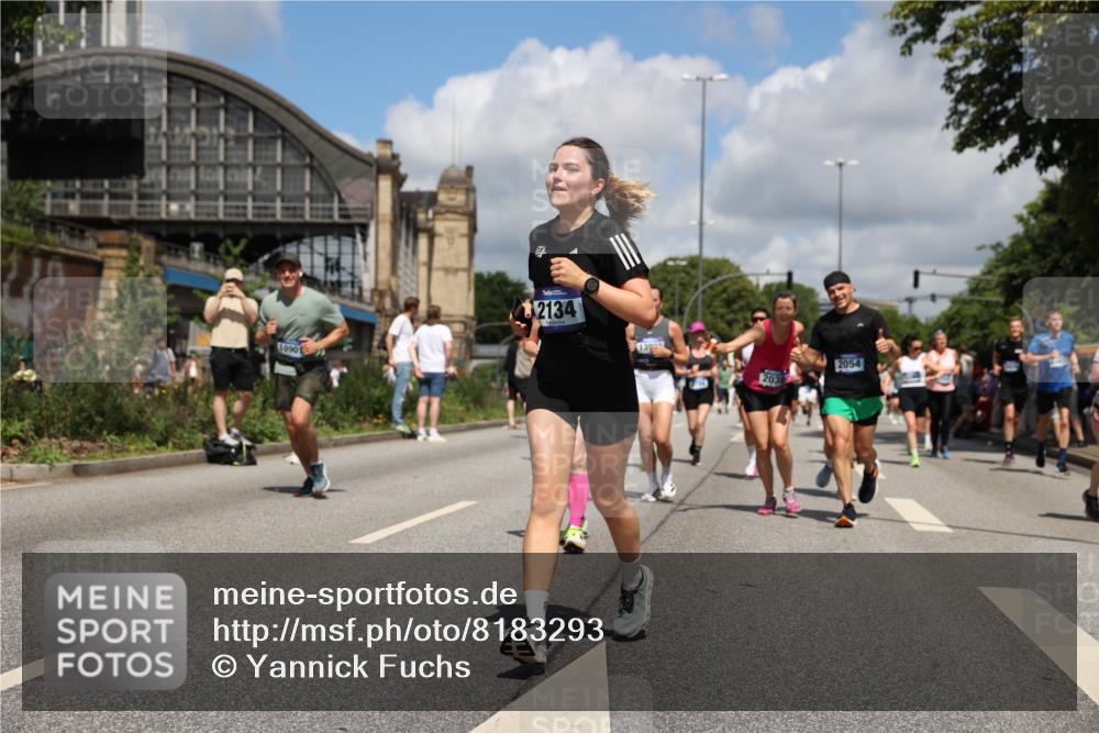 29.06.2025 - hella hamburg halbmarathon Yannick Fuchs http://msf.ph/oto/8183293 29.06.2025 11:38:55 20KM 1879, 1961, 2038, 2054, 2134, 2313, 2766, 2976, 3808, 4245, 4483, 5059, 5224, 5268, 6153, 7124, 7303, 7431, 7927, 7983, 8243, 8967, 9243, 9978, 10001, 10644, 10888, 10901, 11244, 11464, 12218, 12343, 12439, 12903, 12904, 13861, 13877, 13903, 14002, 14127, 14405, 14937, 15030, 15762, 15852, 15933, 16232, 16297, 16837, 16955, 17339, 17547, 17744, 17868, 18283, 18934, 19168 meine-sportfotos.de