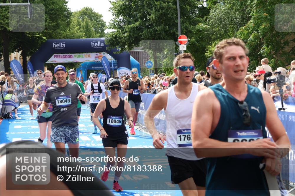 29.06.2025 - hella hamburg halbmarathon Zöllner http://msf.ph/oto/8183388 29.06.2025 10:41:12 Ziel 1136, 2568, 3332, 3618, 4205, 4380, 4871, 5709, 8122, 9358, 9659, 9815, 10375, 12895, 13268, 17100, 17620, 17834, 18045, 18049 meine-sportfotos.de