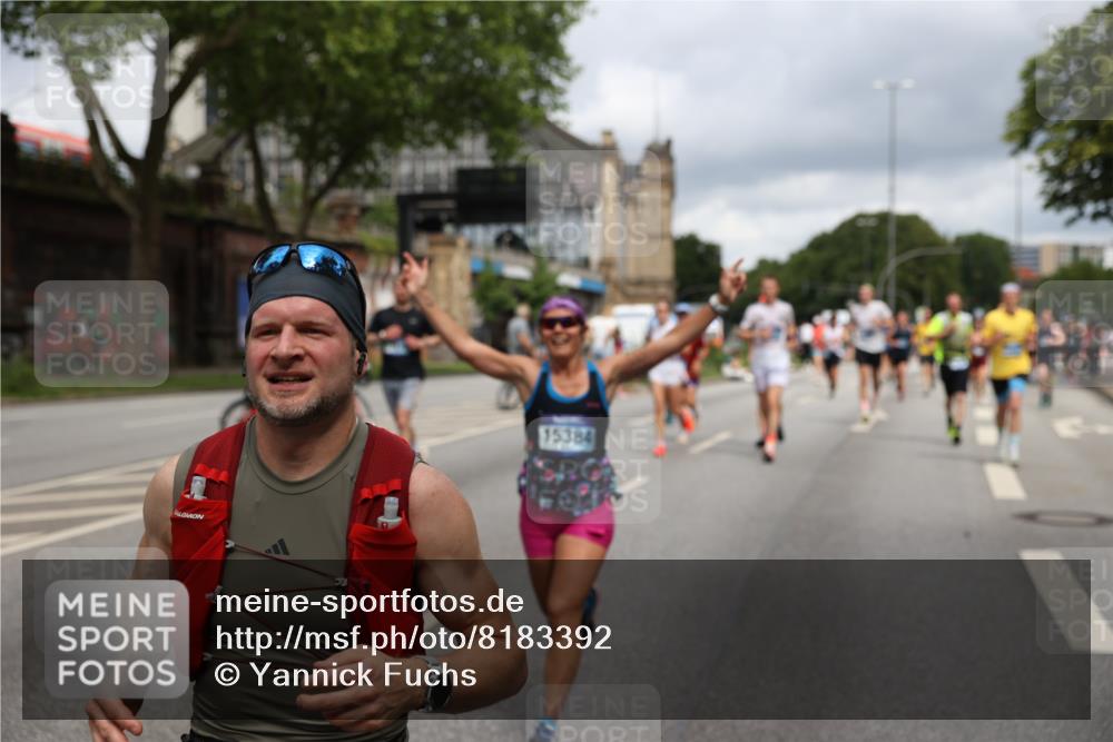 29.06.2025 - hella hamburg halbmarathon Yannick Fuchs http://msf.ph/oto/8183392 29.06.2025 10:43:20 20KM 1094, 1342, 1381, 1452, 1476, 2260, 2592, 2596, 2706, 2889, 3060, 3985, 4183, 4185, 4847, 4890, 5705, 6158, 7067, 7297, 8112, 8302, 8821, 9038, 9126, 9213, 9649, 9661, 9695, 10053, 10184, 10859, 10860, 11340, 11519, 11579, 11679, 11779, 11977, 12094, 12421, 12533, 13009, 13183, 13233, 13269, 13450, 13688, 15384, 15422, 15857, 15894, 16114, 16369, 16592, 16627, 17173, 17632, 18598, 18842, 18873, 18887 meine-sportfotos.de