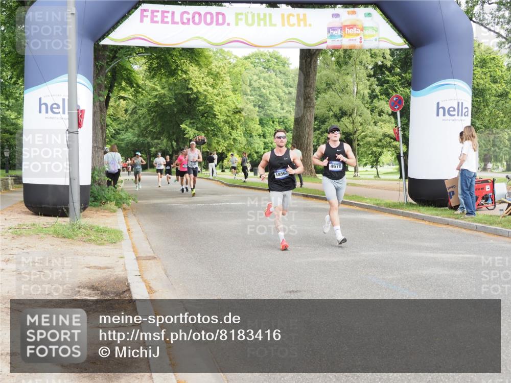 29.06.2025 - hella hamburg halbmarathon MichiJ http://msf.ph/oto/8183416 29.06.2025 10:17:48 Zwischen KM18-KM19 1122, 4678, 7651, 12529, 15576, 17354, 18567, 19042 meine-sportfotos.de
