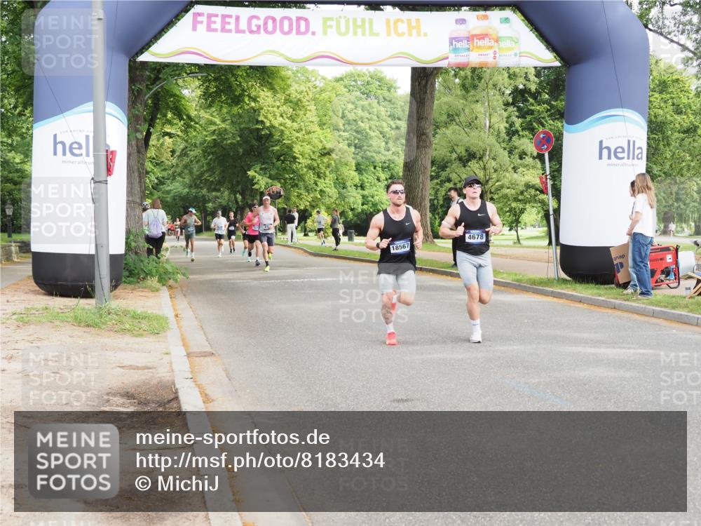 29.06.2025 - hella hamburg halbmarathon MichiJ http://msf.ph/oto/8183434 29.06.2025 10:17:48 Zwischen KM18-KM19 1122, 4678, 7651, 12529, 15576, 17354, 18567, 19042 meine-sportfotos.de