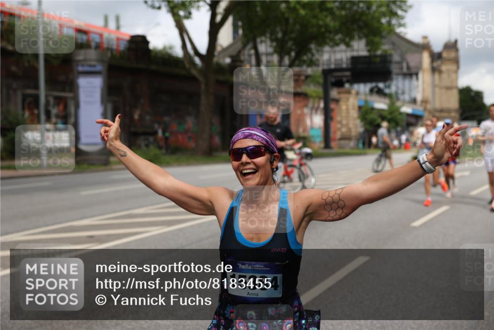 29.06.2025 - hella hamburg halbmarathon Yannick Fuchs http://msf.ph/oto/8183455 29.06.2025 10:43:21 20KM 1094, 1342, 1381, 1452, 1476, 2260, 2592, 2596, 2706, 2889, 3060, 3985, 4183, 4185, 4847, 4890, 5460, 5705, 6158, 7067, 7297, 8112, 8302, 8821, 9038, 9126, 9213, 9463, 9649, 9661, 9695, 10053, 10184, 10859, 10860, 11340, 11519, 11579, 11679, 11779, 11977, 12094, 12421, 12533, 13009, 13183, 13233, 13269, 13450, 13688, 15384, 15422, 15857, 15894, 16114, 16369, 16592, 16627, 17173, 17632, 18598, 18842, 18873, 18887 meine-sportfotos.de