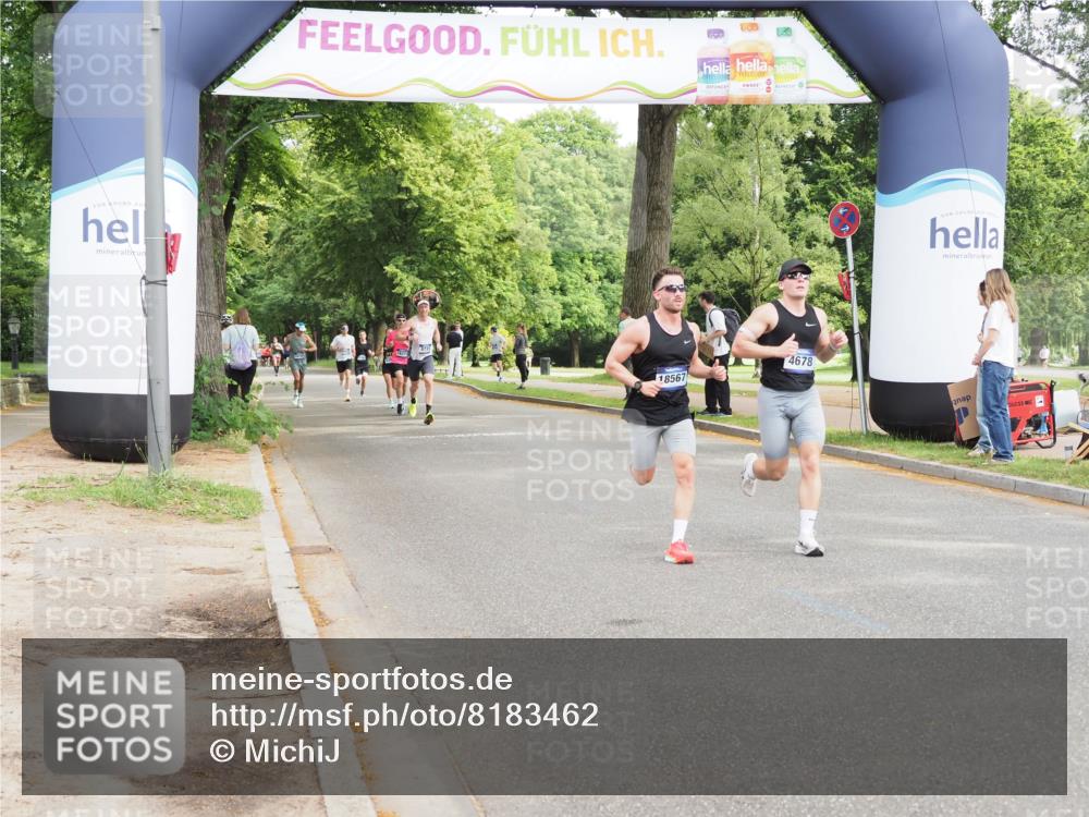 29.06.2025 - hella hamburg halbmarathon MichiJ http://msf.ph/oto/8183462 29.06.2025 10:17:48 Zwischen KM18-KM19 1122, 4678, 7651, 12529, 15576, 17354, 18567, 19042 meine-sportfotos.de