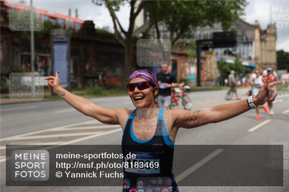 29.06.2025 - hella hamburg halbmarathon Yannick Fuchs http://msf.ph/oto/8183469 29.06.2025 10:43:21 20KM 1094, 1342, 1381, 1452, 1476, 2260, 2592, 2596, 2706, 2889, 3060, 3985, 4183, 4185, 4847, 4890, 5460, 5705, 6158, 7067, 7297, 8112, 8302, 8821, 9038, 9126, 9213, 9463, 9649, 9661, 9695, 10053, 10184, 10859, 10860, 11340, 11519, 11579, 11679, 11779, 11977, 12094, 12421, 12533, 13009, 13183, 13233, 13269, 13450, 13688, 15384, 15422, 15857, 15894, 16114, 16369, 16592, 16627, 17173, 17632, 18598, 18842, 18873, 18887 meine-sportfotos.de