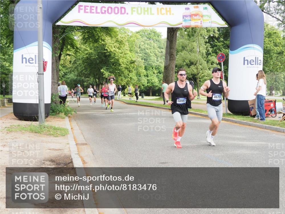 29.06.2025 - hella hamburg halbmarathon MichiJ http://msf.ph/oto/8183476 29.06.2025 10:17:48 Zwischen KM18-KM19 1122, 4678, 7651, 12529, 15576, 17354, 18567, 19042 meine-sportfotos.de