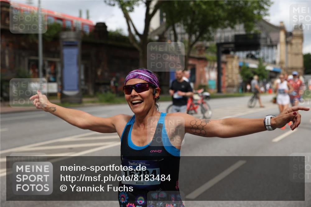 29.06.2025 - hella hamburg halbmarathon Yannick Fuchs http://msf.ph/oto/8183484 29.06.2025 10:43:21 20KM 1094, 1342, 1381, 1452, 1476, 2260, 2592, 2596, 2706, 2889, 3060, 3985, 4183, 4185, 4847, 4890, 5460, 5705, 6158, 7067, 7297, 8112, 8302, 8821, 9038, 9126, 9213, 9463, 9649, 9661, 9695, 10053, 10184, 10859, 10860, 11340, 11519, 11579, 11679, 11779, 11977, 12094, 12421, 12533, 13009, 13183, 13233, 13269, 13450, 13688, 15384, 15422, 15857, 15894, 16114, 16369, 16592, 16627, 17173, 17632, 18598, 18842, 18873, 18887 meine-sportfotos.de