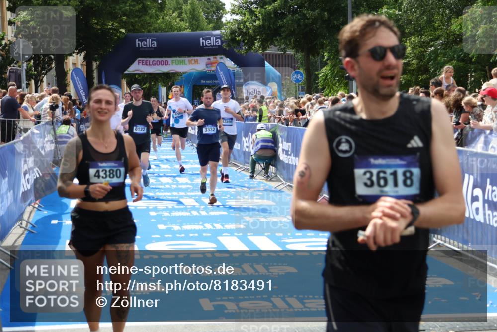 29.06.2025 - hella hamburg halbmarathon Zöllner http://msf.ph/oto/8183491 29.06.2025 10:41:17 Ziel 3332, 4205, 4380, 5387, 5709, 6901, 8122, 9711, 10375, 12434, 12895, 17834 meine-sportfotos.de