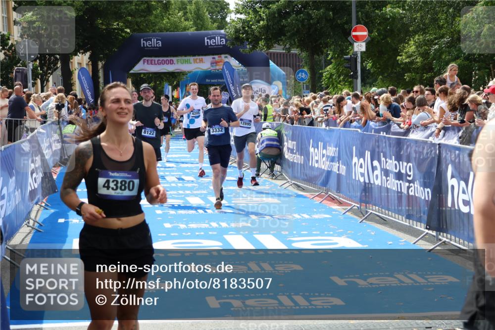 29.06.2025 - hella hamburg halbmarathon Zöllner http://msf.ph/oto/8183507 29.06.2025 10:41:17 Ziel 3332, 4205, 4380, 5387, 5709, 6901, 8122, 9711, 10375, 12434, 12895, 17834 meine-sportfotos.de