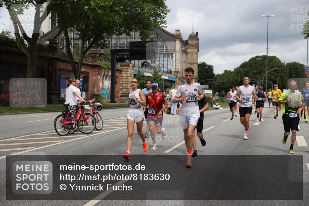 29.06.2025 - hella hamburg halbmarathon Yannick Fuchs http://msf.ph/oto/8183630 29.06.2025 10:43:23 20KM 1094, 1342, 1381, 1452, 1476, 2013, 2260, 2504, 2592, 2596, 2706, 2889, 3060, 4017, 4183, 4185, 4847, 4890, 5460, 5705, 6158, 7067, 7297, 8112, 8302, 8821, 9038, 9126, 9213, 9463, 9619, 9649, 9661, 9695, 10053, 10184, 10859, 10860, 11340, 11519, 11579, 11679, 11779, 11977, 12094, 12421, 12533, 13009, 13183, 13233, 13269, 13450, 13688, 15384, 15422, 15523, 15857, 15894, 16114, 16369, 16592, 16627, 16731, 17173, 17632, 18842, 18873, 18887 meine-sportfotos.de