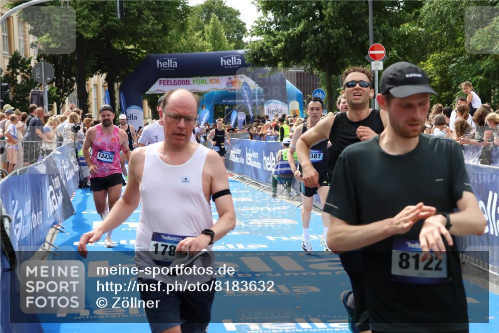 29.06.2025 - hella hamburg halbmarathon Zöllner http://msf.ph/oto/8183632 29.06.2025 10:41:21 Ziel 1570, 4205, 4303, 5387, 6771, 6901, 7432, 9711, 10375, 12434, 13876, 16816, 17834, 18764 meine-sportfotos.de