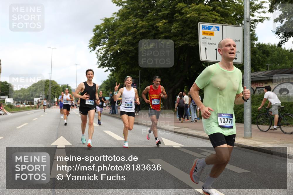 29.06.2025 - hella hamburg halbmarathon Yannick Fuchs http://msf.ph/oto/8183636 29.06.2025 10:29:00 20KM 1080, 2228, 2879, 3005, 5550, 6305, 7534, 7884, 7901, 9376, 9519, 11019, 11202, 11230, 13493, 13494, 13771, 14448, 14549, 15500, 15902, 16148, 16243, 16417, 17489, 17751, 17877, 18026, 18906 meine-sportfotos.de