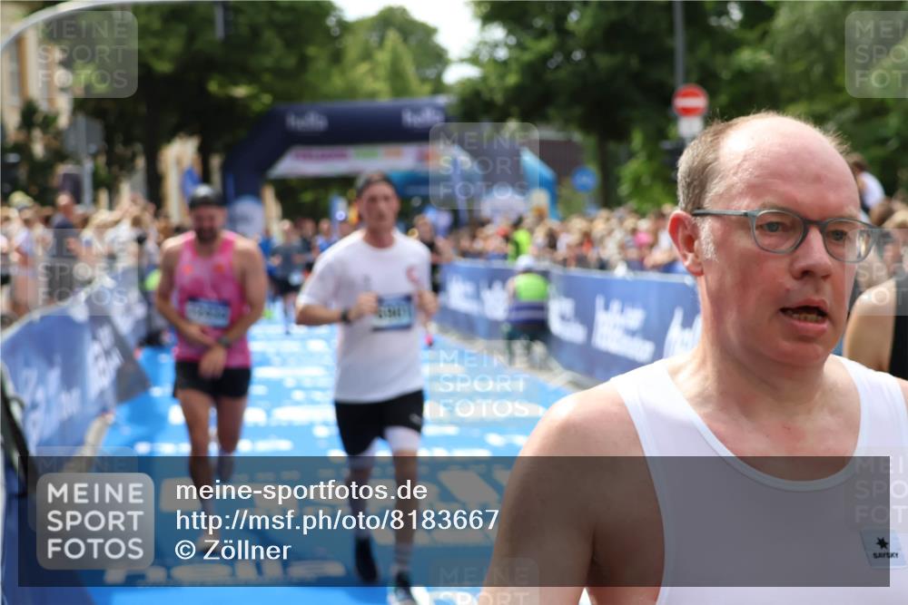 29.06.2025 - hella hamburg halbmarathon Zöllner http://msf.ph/oto/8183667 29.06.2025 10:41:22 Ziel 1570, 4303, 5387, 6771, 6901, 7432, 9711, 10783, 12434, 13876, 16816, 18764 meine-sportfotos.de