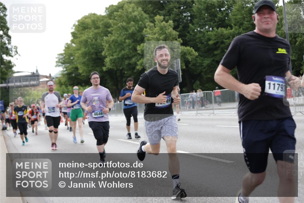 29.06.2025 - hella hamburg halbmarathon Jannik Wohlers http://msf.ph/oto/8183682 29.06.2025 10:23:20 Lombardsbrücke 1304, 1545, 2125, 2489, 4122, 4391, 4646, 4990, 5055, 5160, 5358, 5406, 6747, 8031, 8149, 8181, 8676, 9715, 10649, 11044, 11300, 11454, 11793, 13149, 14521, 15739, 15853, 16251, 16331, 17199, 17385, 17513, 18070, 18071, 18091, 18314, 18745, 18865, 18998, 19017 meine-sportfotos.de
