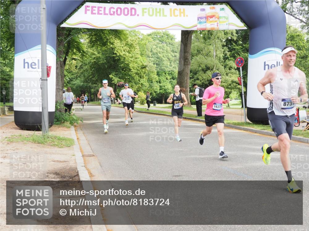 29.06.2025 - hella hamburg halbmarathon MichiJ http://msf.ph/oto/8183724 29.06.2025 10:17:53 Zwischen KM18-KM19 4678, 5367, 7651, 8731, 10106, 16377, 18567 meine-sportfotos.de