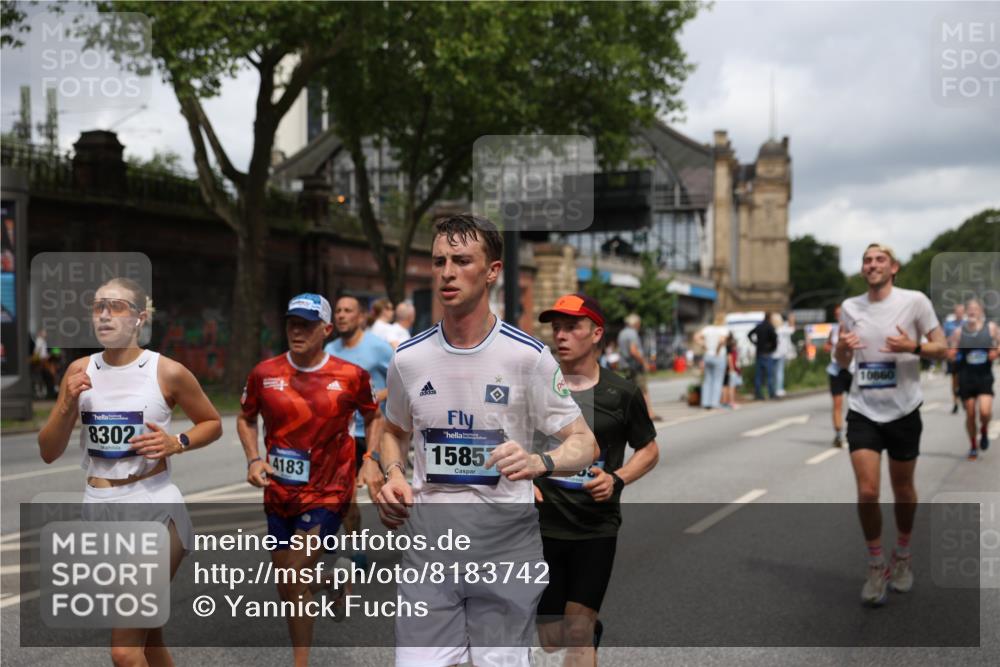 29.06.2025 - hella hamburg halbmarathon Yannick Fuchs http://msf.ph/oto/8183742 29.06.2025 10:43:24 20KM 1094, 1342, 1381, 1452, 1476, 2013, 2260, 2504, 2592, 2596, 2706, 2889, 3060, 4017, 4183, 4185, 4847, 4890, 5460, 5705, 6158, 7067, 7297, 8112, 8302, 8821, 9038, 9126, 9213, 9463, 9619, 9649, 9661, 9695, 10053, 10184, 10859, 10860, 11340, 11519, 11579, 11679, 11779, 11977, 12094, 12421, 12533, 12670, 13009, 13183, 13233, 13269, 13450, 13688, 15384, 15422, 15523, 15857, 15894, 16114, 16369, 16592, 16627, 16731, 17173, 17632, 18842, 18873, 18887 meine-sportfotos.de
