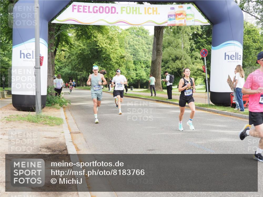 29.06.2025 - hella hamburg halbmarathon MichiJ http://msf.ph/oto/8183766 29.06.2025 10:17:53 Zwischen KM18-KM19 4678, 5367, 7651, 8731, 10106, 16377, 18567 meine-sportfotos.de