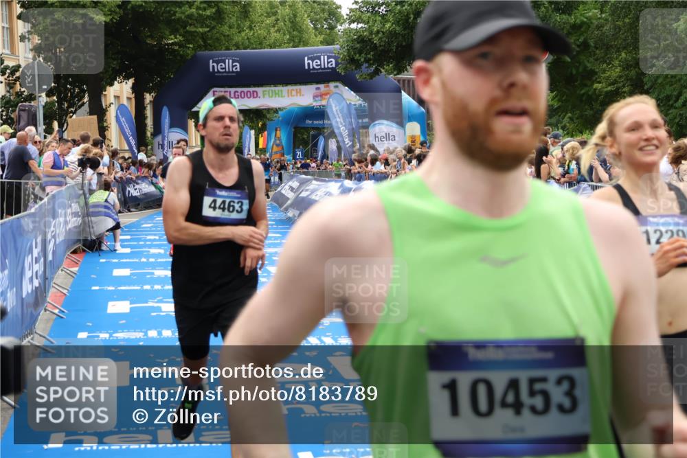 29.06.2025 - hella hamburg halbmarathon Zöllner http://msf.ph/oto/8183789 29.06.2025 10:33:02 Ziel 4463, 11169, 12290, 18679, 19059 meine-sportfotos.de
