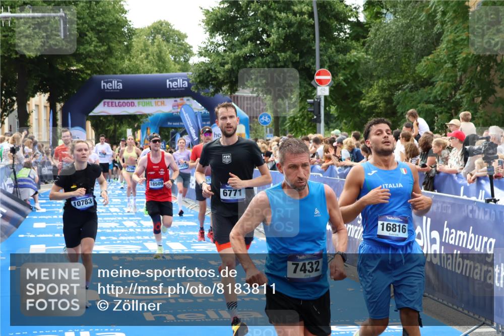 29.06.2025 - hella hamburg halbmarathon Zöllner http://msf.ph/oto/8183811 29.06.2025 10:41:30 Ziel 2579, 2797, 3204, 4893, 5987, 6771, 7432, 7774, 7796, 10783, 12588, 14555, 16816, 17159, 17882, 18412, 18509, 18573 meine-sportfotos.de