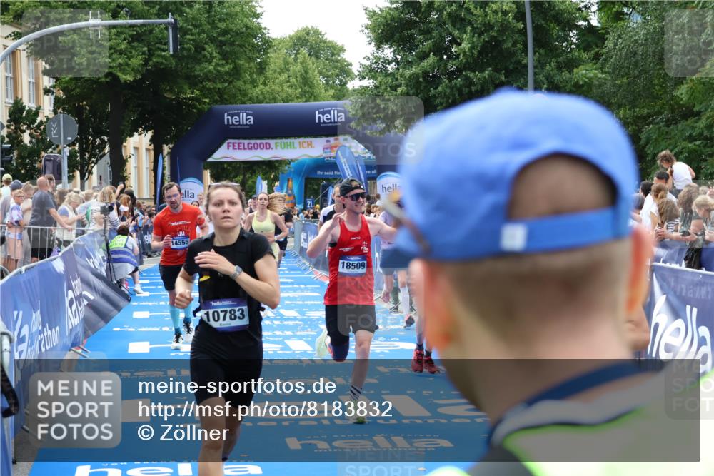 29.06.2025 - hella hamburg halbmarathon Zöllner http://msf.ph/oto/8183832 29.06.2025 10:41:31 Ziel 2579, 2797, 3204, 4893, 5987, 7774, 7796, 8358, 10783, 12588, 13457, 14555, 17159, 17882, 18412, 18509, 18573 meine-sportfotos.de