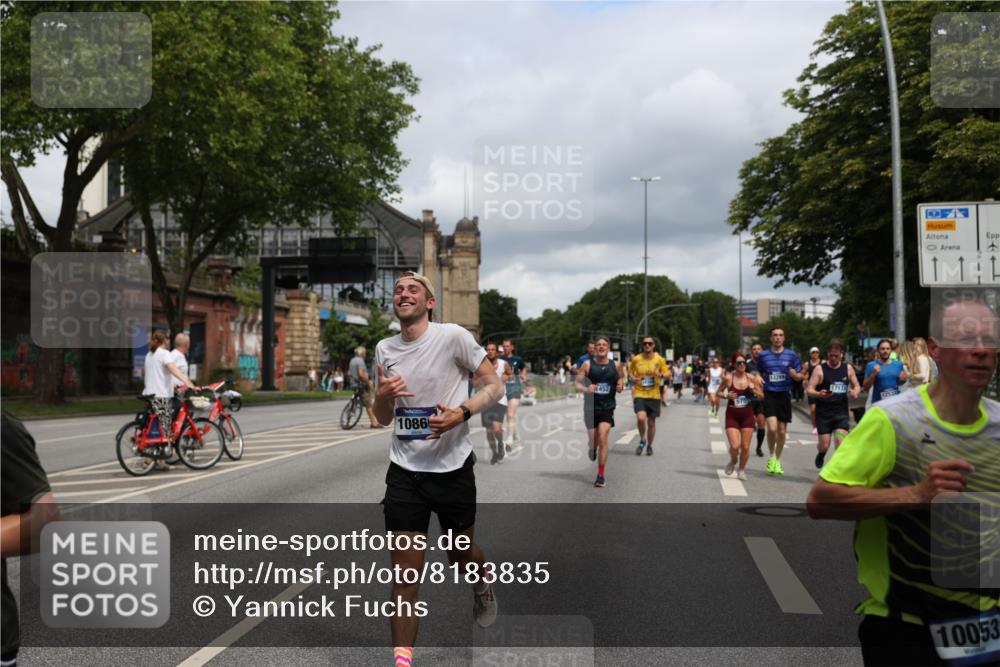 29.06.2025 - hella hamburg halbmarathon Yannick Fuchs http://msf.ph/oto/8183835 29.06.2025 10:43:25 20KM 1094, 1342, 1381, 1452, 1476, 2013, 2504, 2592, 2596, 2706, 2889, 2937, 3060, 4017, 4183, 4185, 4847, 4890, 5460, 5705, 6158, 7067, 7297, 8112, 8302, 8821, 9038, 9126, 9213, 9463, 9619, 9649, 9661, 9695, 10053, 10184, 10859, 10860, 11340, 11519, 11579, 11679, 11779, 11977, 12094, 12421, 12533, 12670, 13233, 13269, 13688, 14526, 15384, 15422, 15523, 15857, 15894, 16114, 16369, 16592, 16627, 16731, 17173, 17632, 18842, 18873, 18887 meine-sportfotos.de