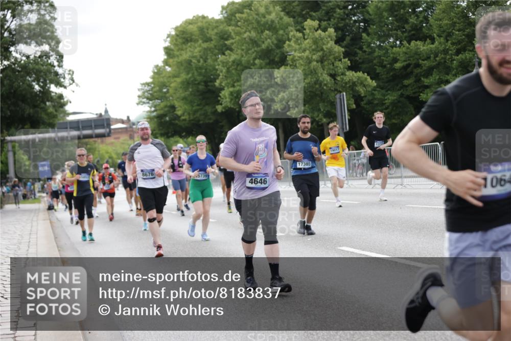 29.06.2025 - hella hamburg halbmarathon Jannik Wohlers http://msf.ph/oto/8183837 29.06.2025 10:23:21 Lombardsbrücke 1304, 1545, 2125, 2489, 4122, 4391, 4646, 4990, 5055, 5160, 5358, 5406, 6747, 8031, 8149, 8181, 8676, 9603, 9715, 10649, 11044, 11300, 11454, 11793, 13149, 14521, 15739, 15853, 16251, 16331, 17199, 17385, 17513, 18091, 18314, 18745, 18865, 18998, 19017 meine-sportfotos.de