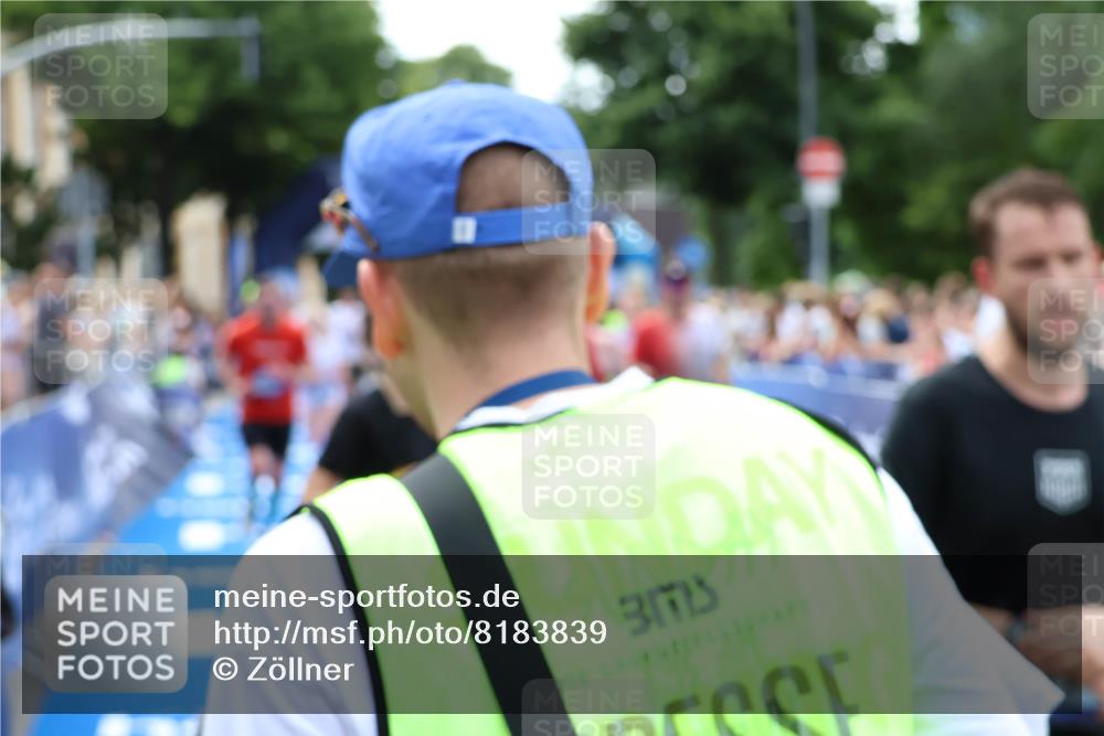 29.06.2025 - hella hamburg halbmarathon Zöllner http://msf.ph/oto/8183839 29.06.2025 10:41:31 Ziel 2579, 2797, 3204, 4893, 5987, 7774, 7796, 8358, 10783, 12588, 13457, 14555, 17159, 17882, 18412, 18509, 18573 meine-sportfotos.de