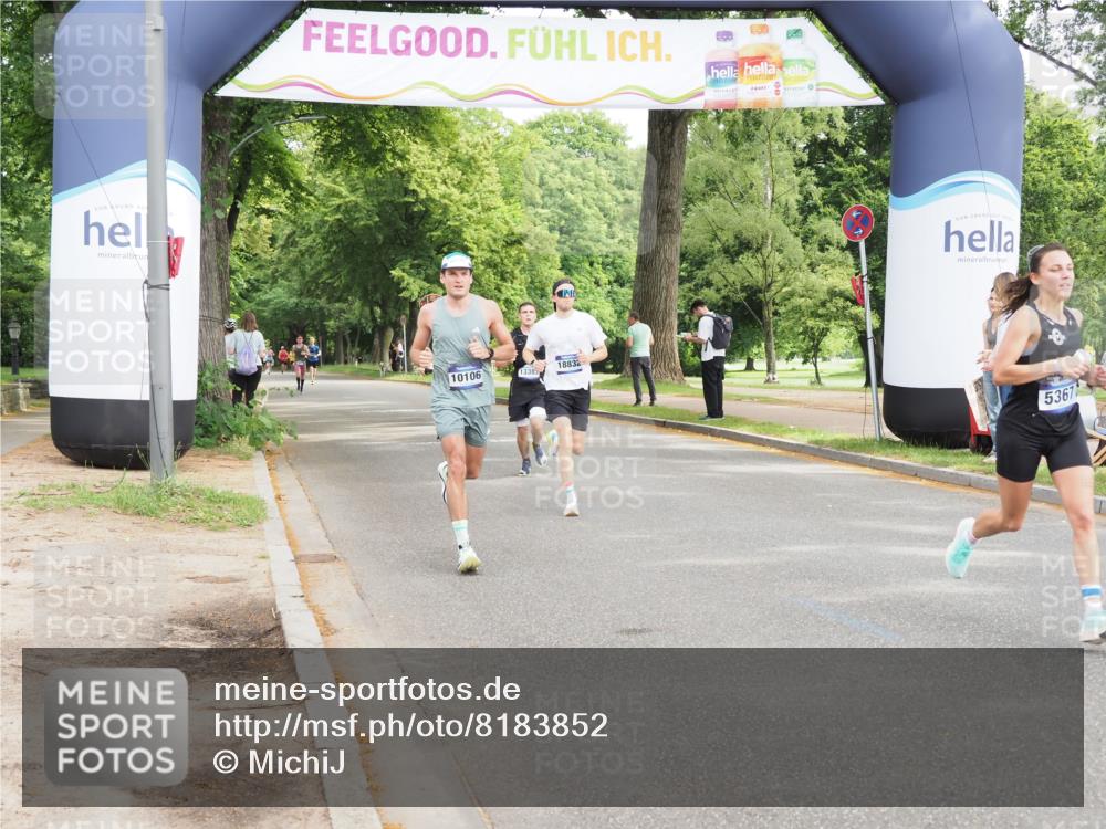 29.06.2025 - hella hamburg halbmarathon MichiJ http://msf.ph/oto/8183852 29.06.2025 10:17:54 Zwischen KM18-KM19 4678, 5367, 8731, 10106, 16377, 18567, 18832 meine-sportfotos.de