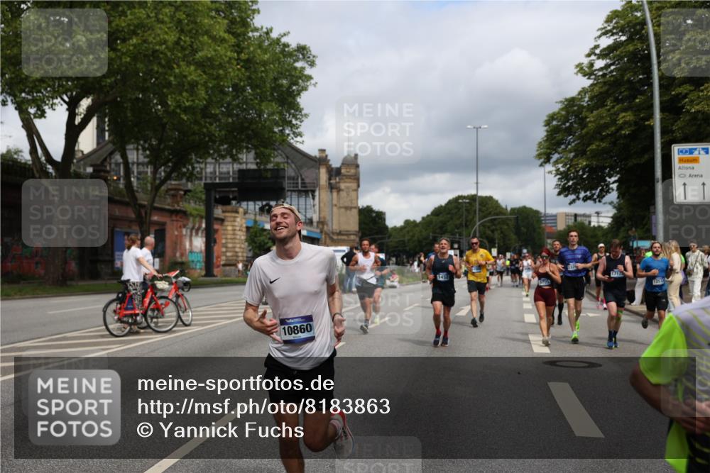 29.06.2025 - hella hamburg halbmarathon Yannick Fuchs http://msf.ph/oto/8183863 29.06.2025 10:43:25 20KM 1094, 1342, 1381, 1452, 1476, 2013, 2504, 2592, 2596, 2706, 2889, 2937, 3060, 4017, 4183, 4185, 4847, 4890, 5460, 5705, 6158, 7067, 7297, 8112, 8302, 8821, 9038, 9126, 9213, 9463, 9619, 9649, 9661, 9695, 10053, 10184, 10859, 10860, 11340, 11519, 11579, 11679, 11779, 11977, 12094, 12421, 12533, 12670, 13233, 13269, 13688, 14526, 15384, 15422, 15523, 15857, 15894, 16114, 16369, 16592, 16627, 16731, 17173, 17632, 18842, 18873, 18887 meine-sportfotos.de