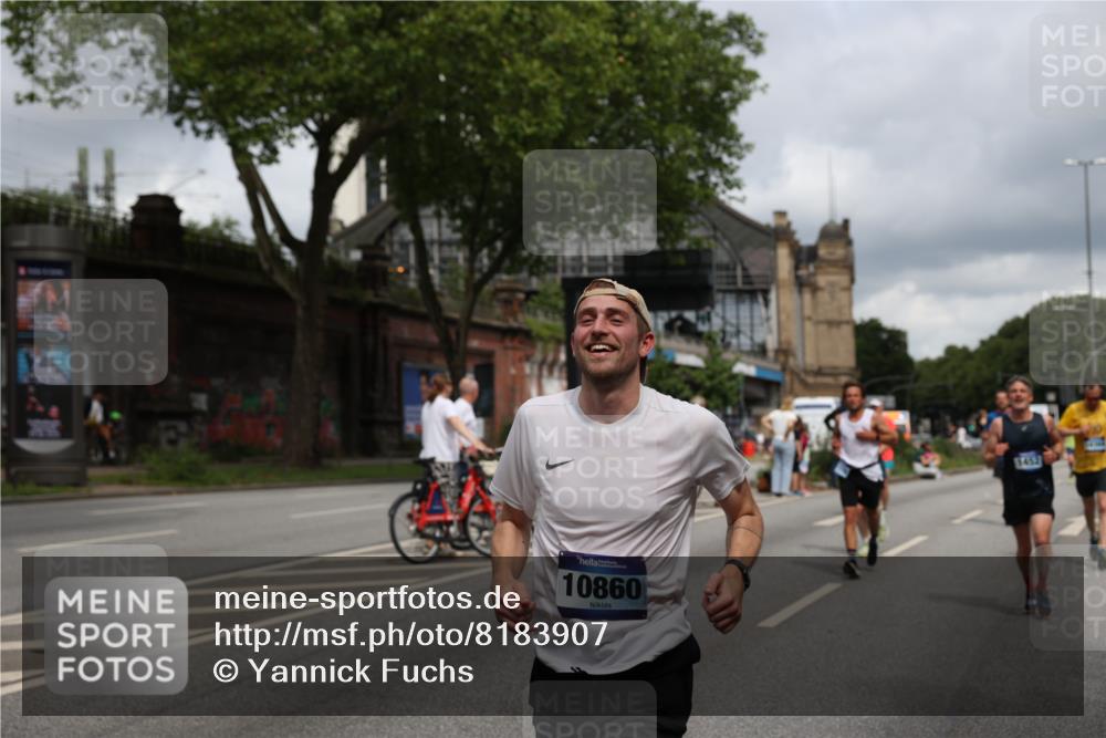 29.06.2025 - hella hamburg halbmarathon Yannick Fuchs http://msf.ph/oto/8183907 29.06.2025 10:43:26 20KM 1094, 1342, 1381, 1452, 1476, 2013, 2504, 2592, 2596, 2706, 2889, 2937, 3060, 4017, 4183, 4185, 4832, 4847, 4890, 5460, 5705, 6158, 7067, 7297, 8112, 8302, 8821, 9038, 9126, 9213, 9463, 9619, 9649, 9695, 9924, 10053, 10184, 10859, 10860, 11340, 11519, 11579, 11679, 11779, 11819, 11977, 12094, 12421, 12533, 12670, 13233, 13269, 13688, 14526, 15422, 15523, 15857, 15894, 16114, 16369, 16592, 16627, 16731, 17173, 17632, 18058, 18842, 18873, 18887 meine-sportfotos.de