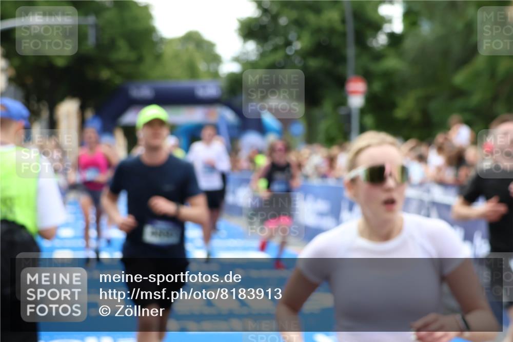 29.06.2025 - hella hamburg halbmarathon Zöllner http://msf.ph/oto/8183913 29.06.2025 10:41:36 Ziel 2579, 4893, 5987, 8358, 9885, 10894, 12588, 13457, 13714, 14275, 16084, 17159, 17882, 18442, 18491 meine-sportfotos.de