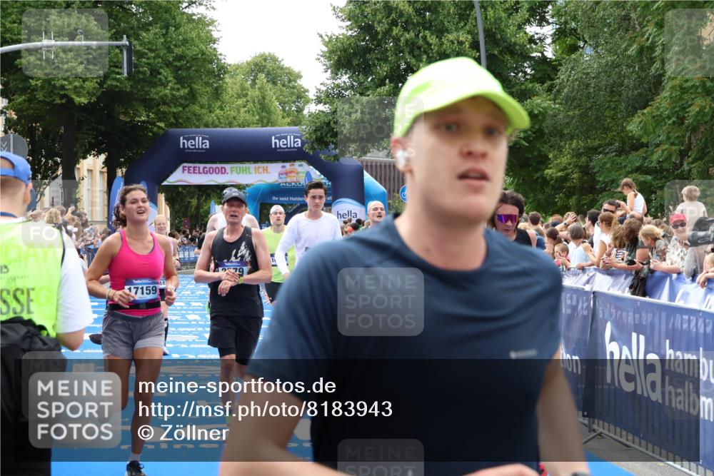 29.06.2025 - hella hamburg halbmarathon Zöllner http://msf.ph/oto/8183943 29.06.2025 10:41:37 Ziel 2579, 5987, 8358, 9885, 10894, 12588, 13457, 13714, 14275, 16084, 17159, 18442, 18491 meine-sportfotos.de