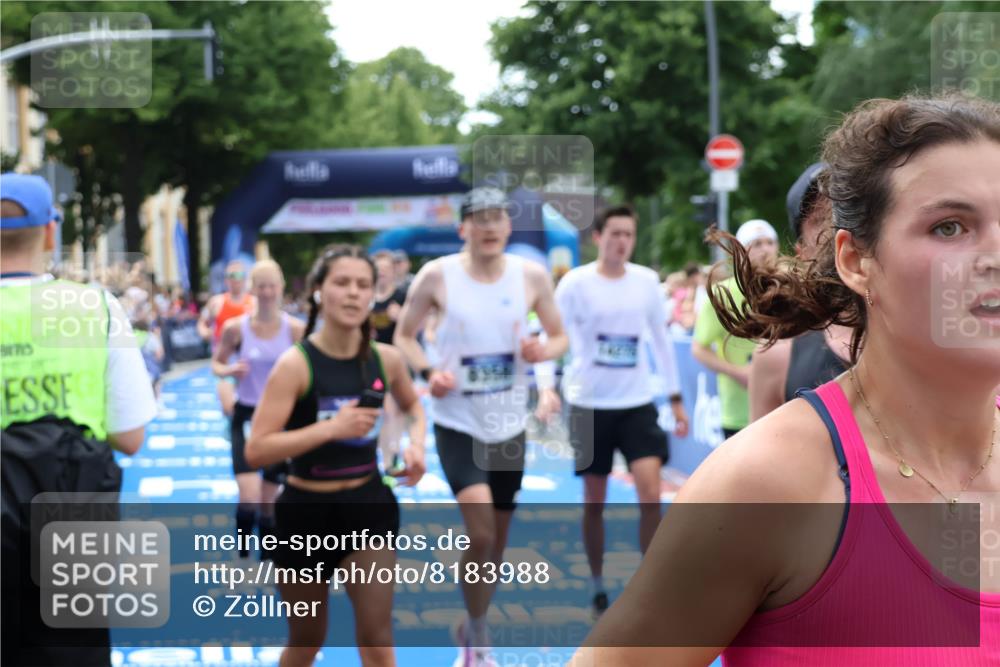 29.06.2025 - hella hamburg halbmarathon Zöllner http://msf.ph/oto/8183988 29.06.2025 10:41:40 Ziel 8358, 9640, 9885, 10894, 13457, 13714, 14275, 16084, 18442, 18491 meine-sportfotos.de