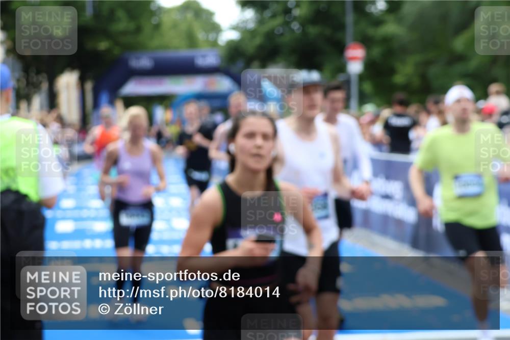 29.06.2025 - hella hamburg halbmarathon Zöllner http://msf.ph/oto/8184014 29.06.2025 10:41:40 Ziel 8358, 9640, 9885, 10894, 13457, 13714, 14275, 16084, 18442, 18491 meine-sportfotos.de