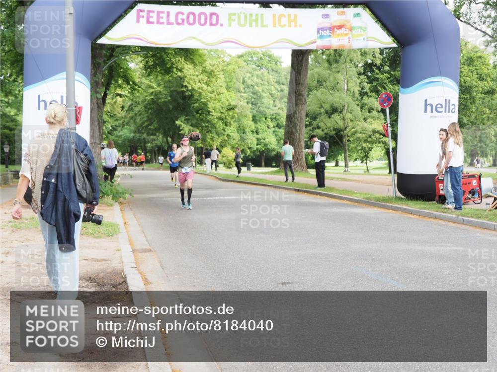 29.06.2025 - hella hamburg halbmarathon MichiJ http://msf.ph/oto/8184040 29.06.2025 10:18:02 Zwischen KM18-KM19 13383, 18832 meine-sportfotos.de