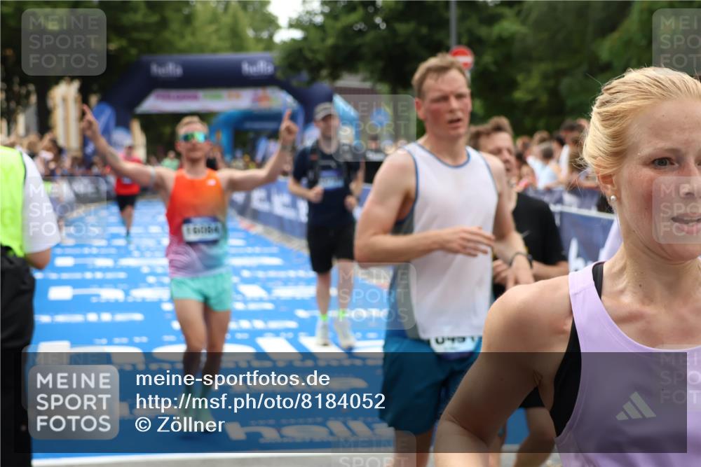 29.06.2025 - hella hamburg halbmarathon Zöllner http://msf.ph/oto/8184052 29.06.2025 10:41:43 Ziel 1512, 9640, 9885, 13714, 15535, 16084 meine-sportfotos.de