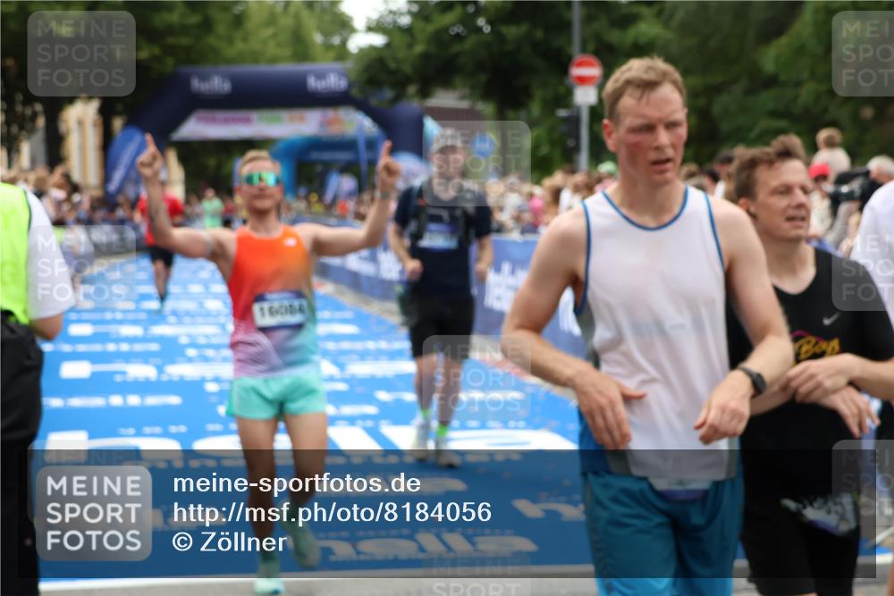 29.06.2025 - hella hamburg halbmarathon Zöllner http://msf.ph/oto/8184056 29.06.2025 10:41:43 Ziel 1512, 9640, 9885, 13714, 15535, 16084 meine-sportfotos.de