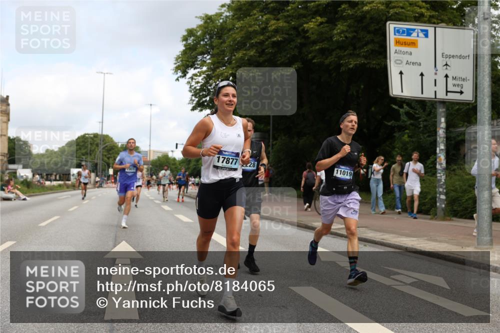 29.06.2025 - hella hamburg halbmarathon Yannick Fuchs http://msf.ph/oto/8184065 29.06.2025 10:29:03 20KM 1080, 2228, 2879, 3005, 5550, 6305, 7534, 7884, 7901, 9376, 9519, 11019, 11202, 11230, 11661, 13771, 14448, 14549, 15500, 15902, 16148, 16243, 16417, 17751, 17877, 18026, 18837 meine-sportfotos.de