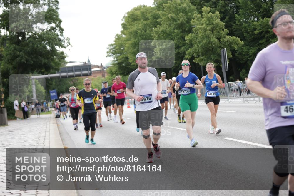 29.06.2025 - hella hamburg halbmarathon Jannik Wohlers http://msf.ph/oto/8184164 29.06.2025 10:23:22 Lombardsbrücke 1304, 1545, 2125, 2489, 4122, 4646, 4990, 5055, 5160, 5358, 5406, 6747, 8031, 8149, 8181, 8676, 9603, 9715, 10649, 11044, 11300, 11454, 11793, 13149, 14521, 15739, 15853, 16251, 16331, 17199, 17385, 17513, 18091, 18314, 18745, 18865, 18998, 19017 meine-sportfotos.de