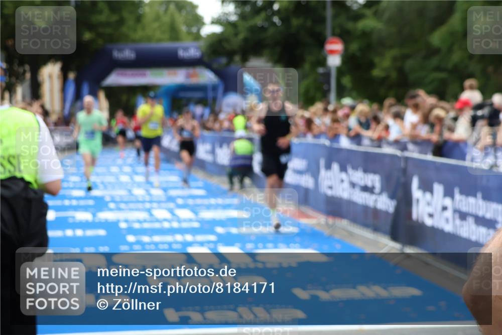 29.06.2025 - hella hamburg halbmarathon Zöllner http://msf.ph/oto/8184171 29.06.2025 10:41:49 Ziel 1512, 1763, 10415, 11765, 14346, 15535, 15935 meine-sportfotos.de