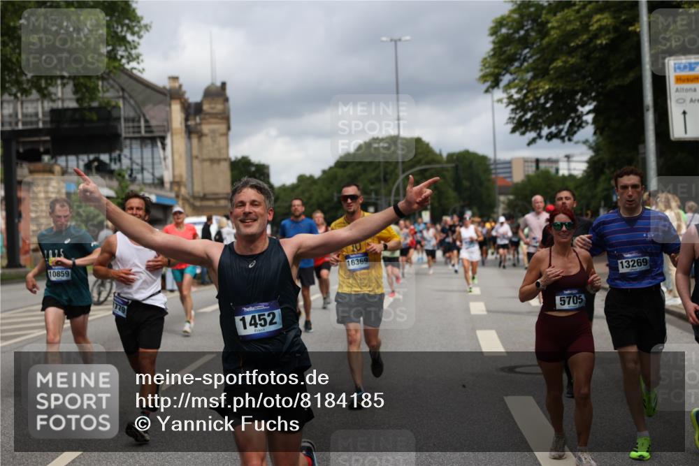 29.06.2025 - hella hamburg halbmarathon Yannick Fuchs http://msf.ph/oto/8184185 29.06.2025 10:43:28 20KM 1094, 1342, 1381, 1452, 1476, 2013, 2504, 2592, 2596, 2706, 2889, 2937, 3060, 4017, 4183, 4185, 4832, 5460, 5705, 6158, 7067, 7297, 8112, 8302, 8821, 9038, 9126, 9213, 9463, 9619, 9649, 9695, 9924, 10053, 10184, 10859, 10860, 11340, 11519, 11579, 11679, 11779, 11819, 11977, 12094, 12421, 12533, 12670, 13233, 13269, 13688, 14526, 15422, 15523, 15857, 15894, 16114, 16369, 16627, 16653, 16731, 16891, 17173, 17632, 17753, 18058, 18842, 18873 meine-sportfotos.de