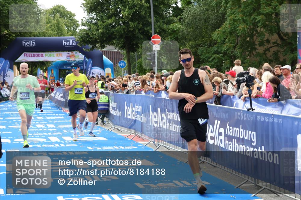 29.06.2025 - hella hamburg halbmarathon Zöllner http://msf.ph/oto/8184188 29.06.2025 10:41:50 Ziel 1512, 1763, 7092, 10415, 11765, 14346, 15535, 15935 meine-sportfotos.de
