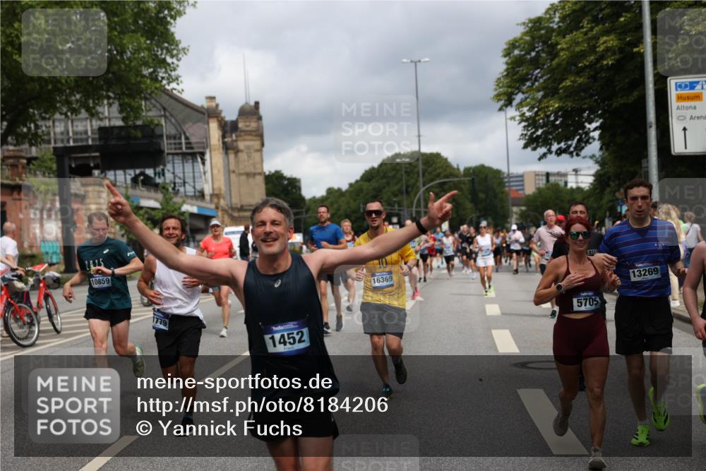 29.06.2025 - hella hamburg halbmarathon Yannick Fuchs http://msf.ph/oto/8184206 29.06.2025 10:43:28 20KM 1094, 1342, 1381, 1452, 1476, 2013, 2504, 2592, 2596, 2706, 2889, 2937, 3060, 4017, 4183, 4185, 4832, 5460, 5705, 6158, 7067, 7297, 8112, 8302, 8821, 9038, 9126, 9213, 9463, 9619, 9649, 9695, 9924, 10053, 10184, 10859, 10860, 11340, 11519, 11579, 11679, 11779, 11819, 11977, 12094, 12421, 12533, 12670, 13233, 13269, 13688, 14526, 15422, 15523, 15857, 15894, 16114, 16369, 16627, 16653, 16731, 16891, 17173, 17632, 17753, 18058, 18842, 18873 meine-sportfotos.de