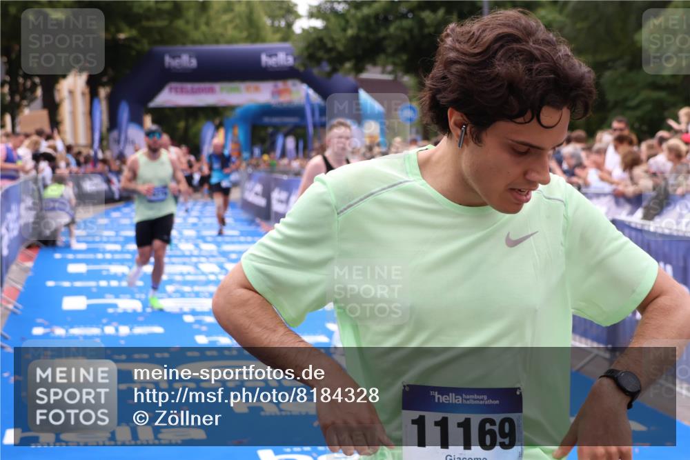 29.06.2025 - hella hamburg halbmarathon Zöllner http://msf.ph/oto/8184328 29.06.2025 10:33:12 Ziel 1910, 6473, 14276, 17802 meine-sportfotos.de