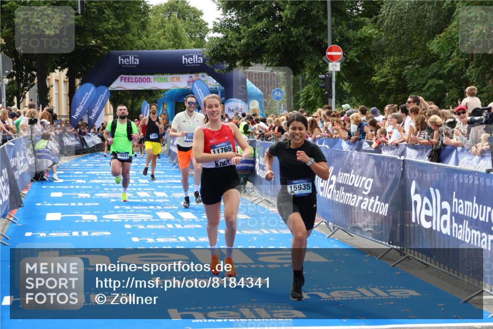 29.06.2025 - hella hamburg halbmarathon Zöllner http://msf.ph/oto/8184341 29.06.2025 10:41:56 Ziel 1169, 7092, 10415, 11765, 15521, 15935, 16507 meine-sportfotos.de