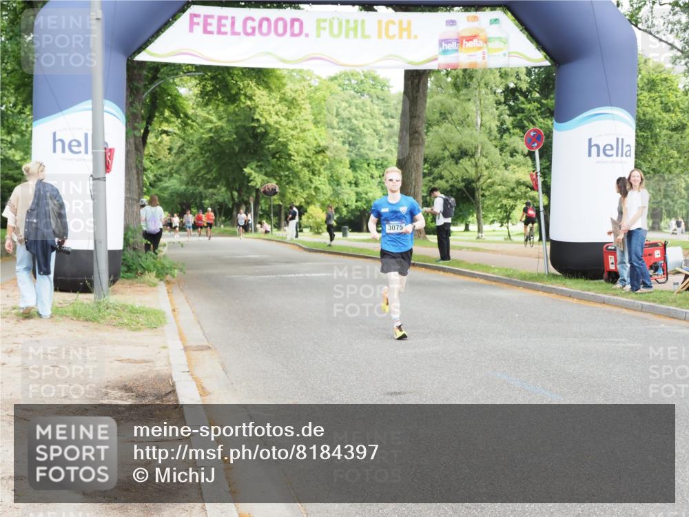 29.06.2025 - hella hamburg halbmarathon MichiJ http://msf.ph/oto/8184397 29.06.2025 10:18:07 Zwischen KM18-KM19 1953, 3075 meine-sportfotos.de
