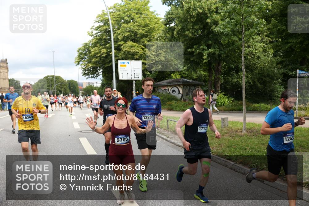 29.06.2025 - hella hamburg halbmarathon Yannick Fuchs http://msf.ph/oto/8184431 29.06.2025 10:43:29 20KM 1094, 1342, 1381, 1452, 1476, 2013, 2504, 2592, 2596, 2706, 2889, 2937, 3060, 4017, 4183, 4185, 4832, 5460, 5705, 6158, 7067, 7297, 7332, 8112, 8302, 8821, 9038, 9126, 9213, 9463, 9619, 9649, 9695, 9924, 10053, 10184, 10859, 10860, 11340, 11519, 11579, 11679, 11779, 11819, 11977, 12094, 12421, 12533, 12670, 13233, 13269, 13688, 14526, 15422, 15523, 15857, 15894, 16114, 16369, 16627, 16653, 16731, 16891, 17173, 17632, 17753, 18058, 18842, 18873 meine-sportfotos.de